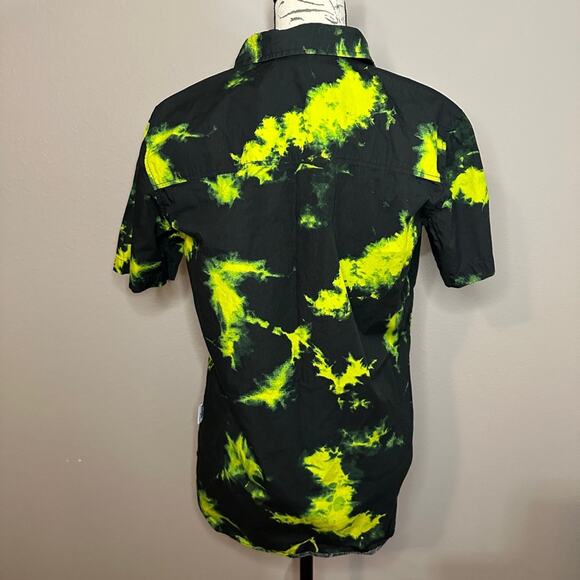 Disney Nightmare Before Christmas Our Universe Button-up short sleeve shirt S - Picture 7 of 12